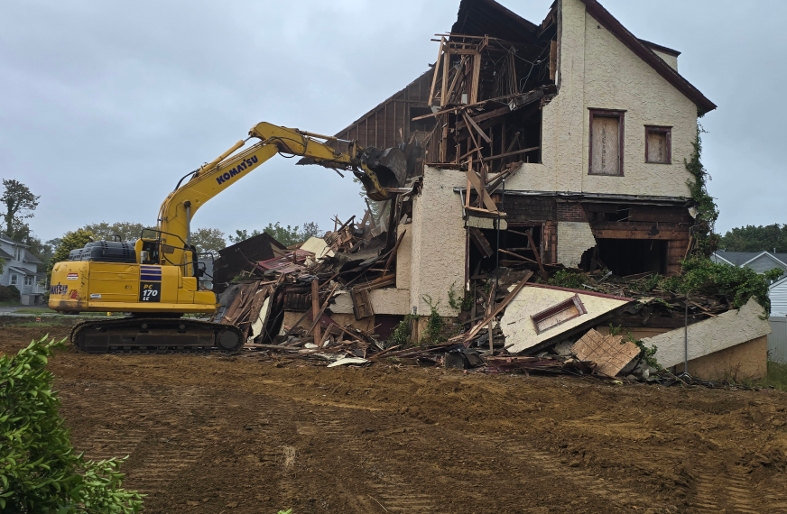 How Full Demolition Works From Planning to Cleanup